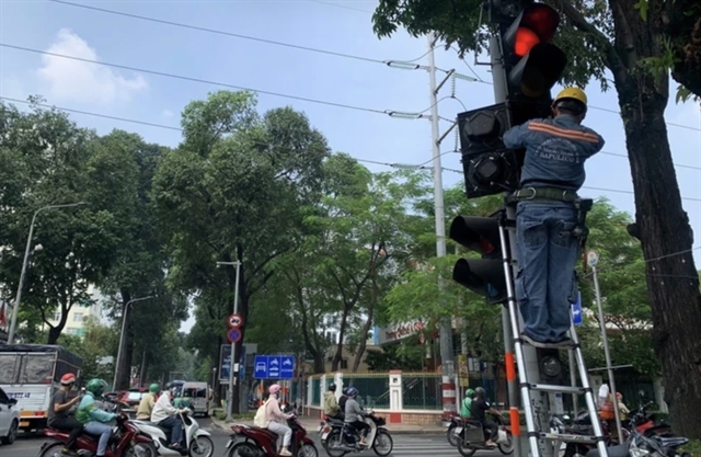 他已经不仅